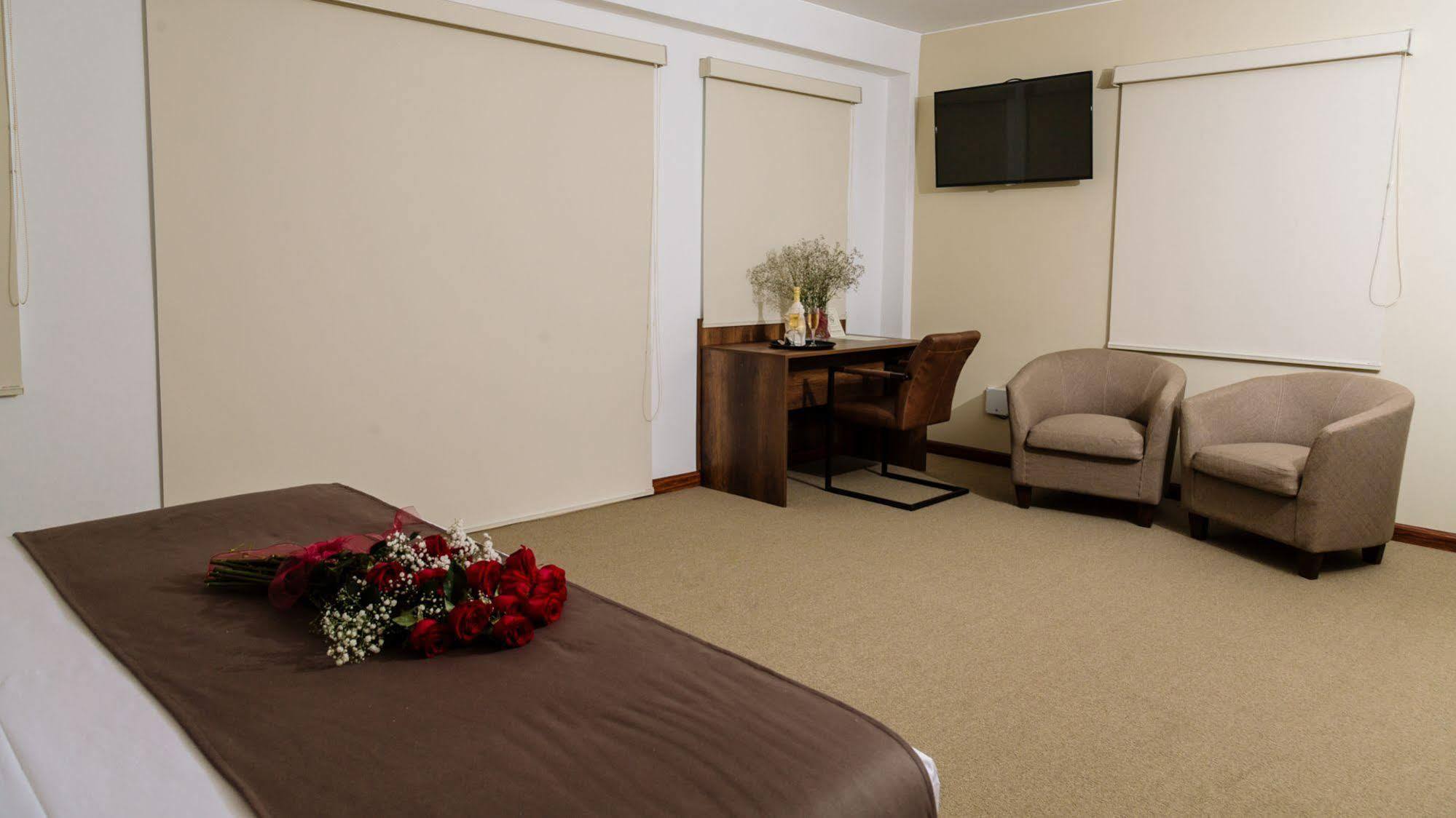 Hotel Villa Del Carmen อาเรกิปา ภายนอก รูปภาพ